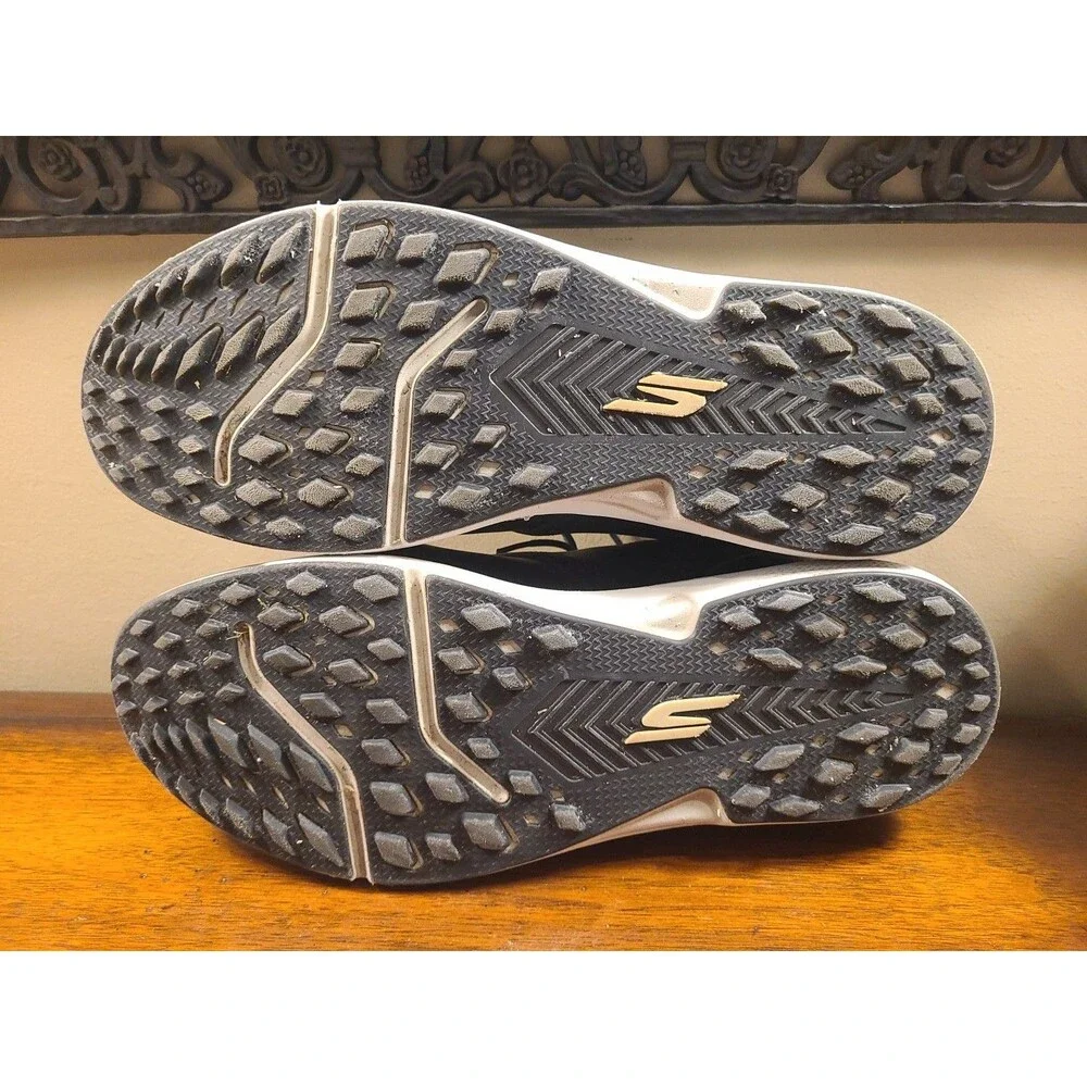 SKECHERS go golf